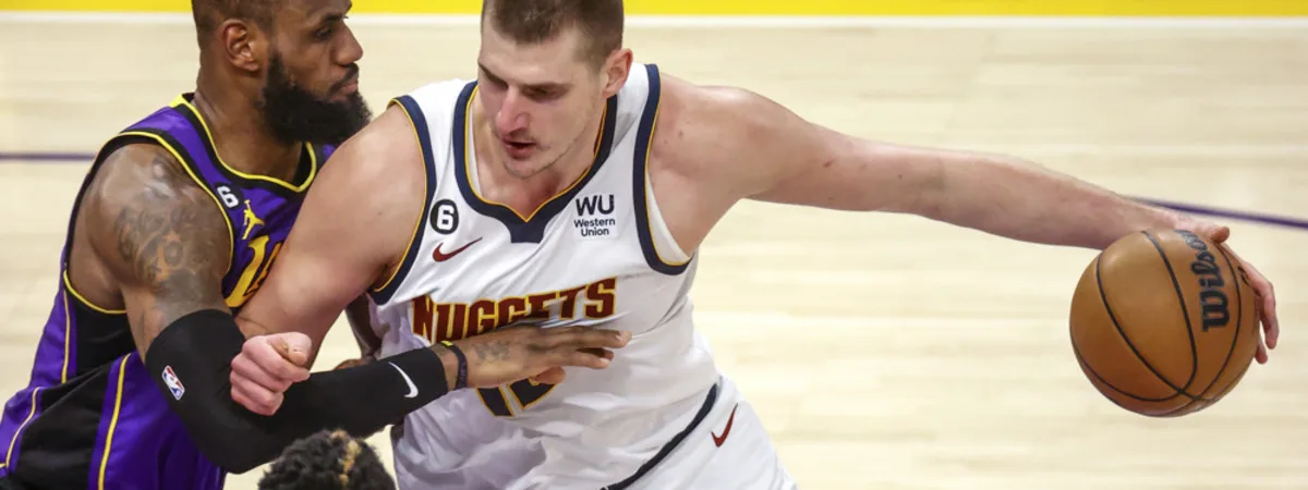 NBA大战中爆发冲突，7人遭驱逐！令人联想到老詹之前的事件！.
